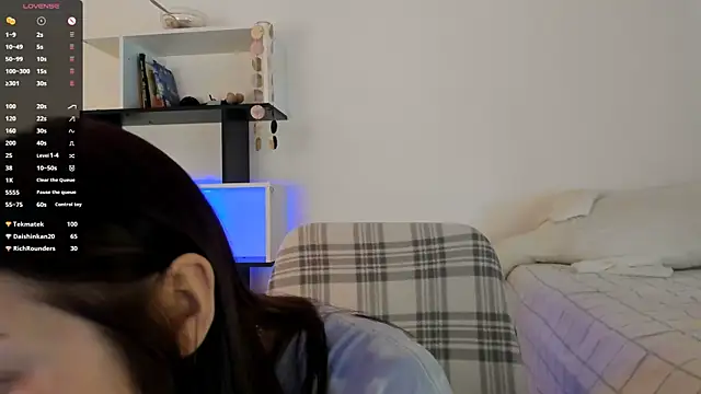 Snapshot of crystal_lilith chatting on March 15, 8:15 am crystal lilith online show from March 15, 8:15 am