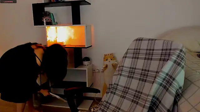 Snapshot of crystal_lilith chatting on March 16, 12:34 am crystal lilith online show from March 16, 12:34 am