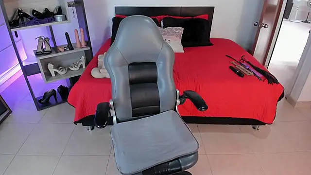 Veronica Jacobss online show from November 29, 7:06 pm