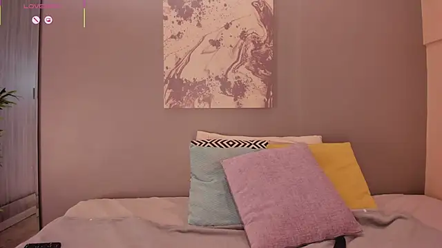 Snapshot of LynnSam_ chatting on October 26, 6:36 pm LynnSam online show from October 26, 6:36 pm