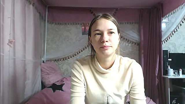 Snapshot of leila_bambi_ chatting on December 1, 6:46 pm leila bambi online show from December 1, 6:46 pm