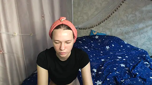 leila bambi  online show from July 26, 4:03 pm