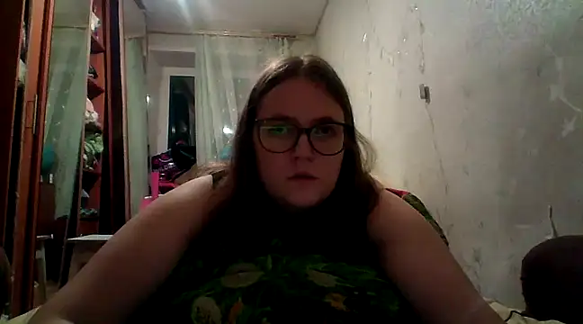 Snapshot of DesireMelissa chatting on February 7, 4:03 pm DesireMelissa online show from February 7, 4:03 pm