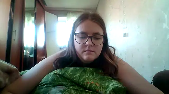 Snapshot of DesireMelissa chatting on February 25, 7:20 am DesireMelissa online show from February 25, 7:20 am