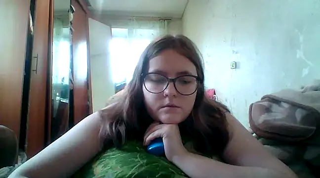 Snapshot of DesireMelissa chatting on March 3, 11:00 am DesireMelissa online show from March 3, 11:00 am