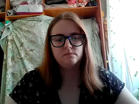 DesireMelissa online show from July 6, 8:00 am
