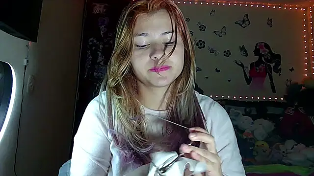 Snapshot of Elith_20 chatting on November 5, 3:06 am Elith 20 online show from November 5, 3:06 am