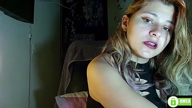 Snapshot of Elith_20 chatting on December 2, 7:36 am Elith 20 online show from December 2, 7:36 am