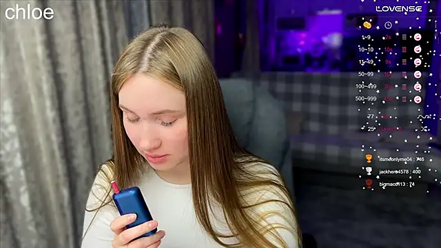 ChloeMillerMeow online show from November 6, 8:32 pm