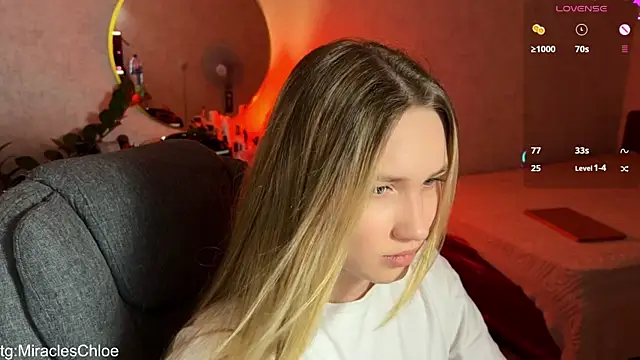 ChloeMillerMeow online show from May 18, 7:52 pm