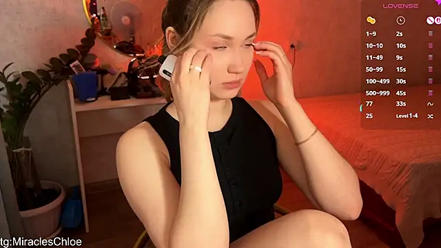 ChloeMillerMeow online show from May 22, 8:03 pm