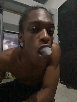 Larry-n-clouds online show from June 16, 11:29 pm