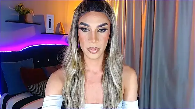 camila hootie online show from January 21, 3:37 am