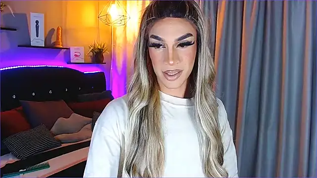 camila hootie online show from January 22, 3:20 am