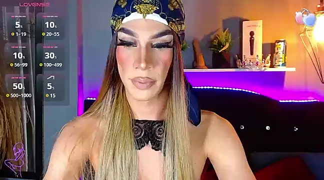 camila hootie online show from February 20, 8:50 am