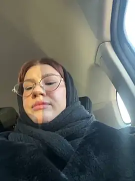 Snapshot of RinaCat chatting on December 24, 5:27 am RinaCat online show from December 24, 5:27 am