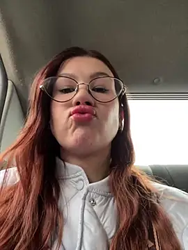 Snapshot of RinaCat chatting on January 4, 5:16 am RinaCat online show from January 4, 5:16 am