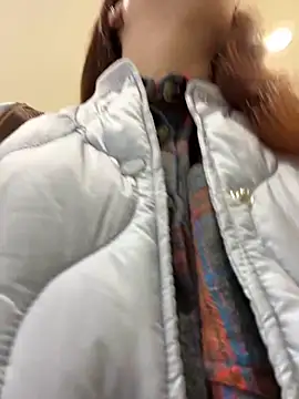 Snapshot of RinaCat chatting on January 4, 8:17 am RinaCat online show from January 4, 8:17 am