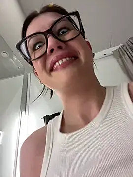 Snapshot of RinaCat chatting on January 15, 8:20 am RinaCat online show from January 15, 8:20 am