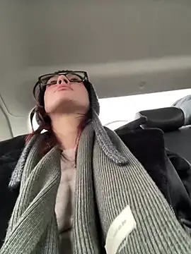 Snapshot of RinaCat chatting on January 21, 8:19 am RinaCat online show from January 21, 8:19 am