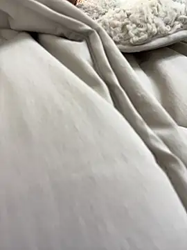 Snapshot of RinaCat chatting on January 25, 8:21 am RinaCat online show from January 25, 8:21 am