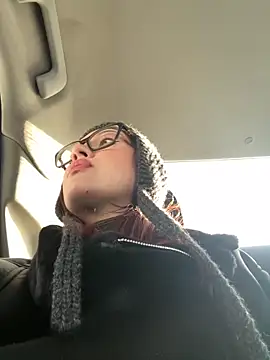 Snapshot of RinaCat chatting on February 6, 5:25 am RinaCat online show from February 6, 5:25 am