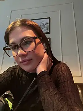 Snapshot of RinaCat chatting on March 6, 8:30 am RinaCat online show from March 6, 8:30 am