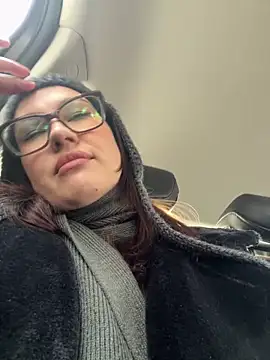 Snapshot of RinaCat chatting on March 10, 5:22 am RinaCat online show from March 10, 5:22 am