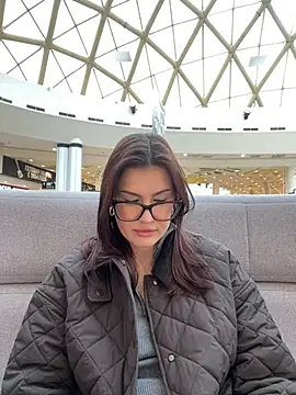 Snapshot of RinaCat chatting on March 11, 9:24 am RinaCat online show from March 11, 9:24 am