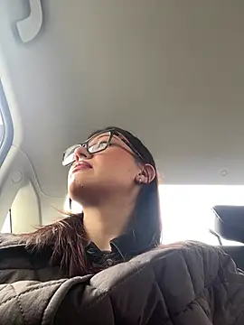 Snapshot of RinaCat chatting on March 18, 5:20 am RinaCat online show from March 18, 5:20 am