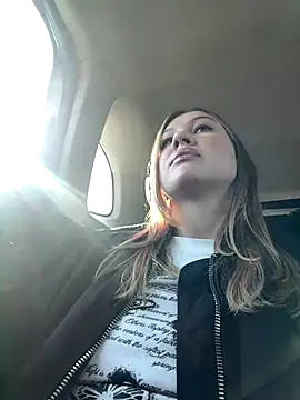 Snapshot of RinaCat chatting on September 19, 5:20 am RinaCat online show from September 19, 5:20 am