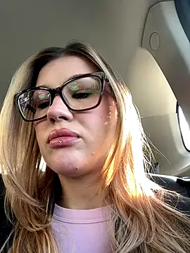 Snapshot of RinaCat chatting on September 30, 5:23 am RinaCat online show from September 30, 5:23 am