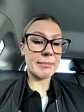 Snapshot of RinaCat chatting on October 14, 5:30 am RinaCat online show from October 14, 5:30 am