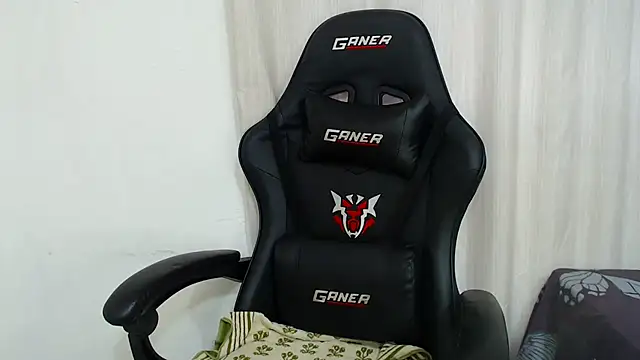 IceBellaCane313 online show from September 19, 2:40 pm