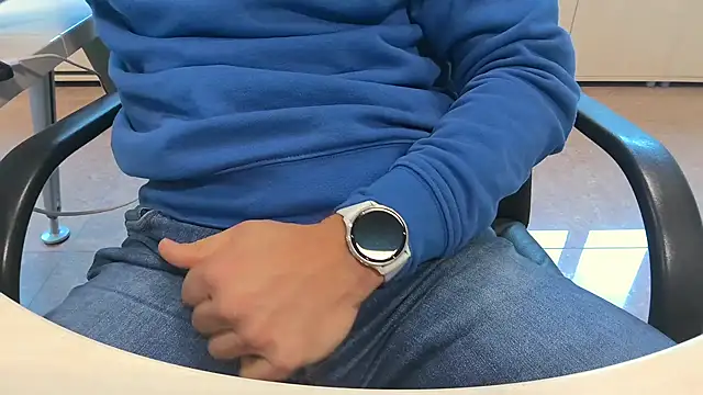 alessandroman2114 online show from October 30, 11:33 am