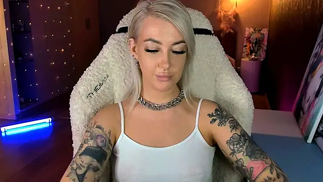 Snapshot of tykioty_Miley chatting on March 7, 12:13 pm tykioty Miley online show from March 7, 12:13 pm