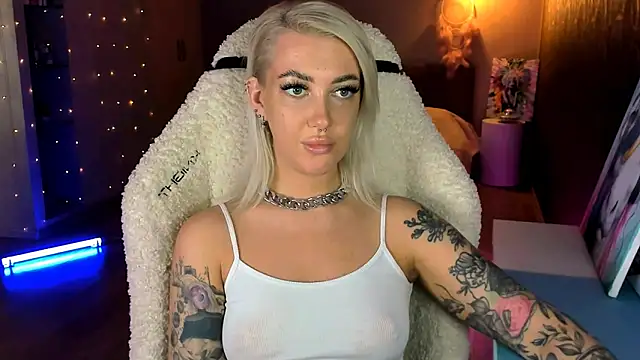 Snapshot of tykioty_Miley chatting on March 11, 1:17 pm tykioty Miley online show from March 11, 1:17 pm