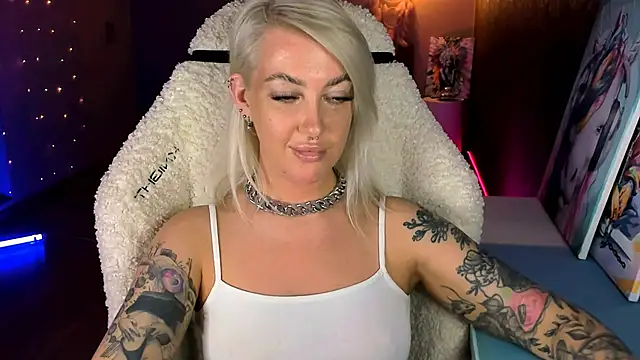 tykioty Miley online show from May 7, 1:49 pm