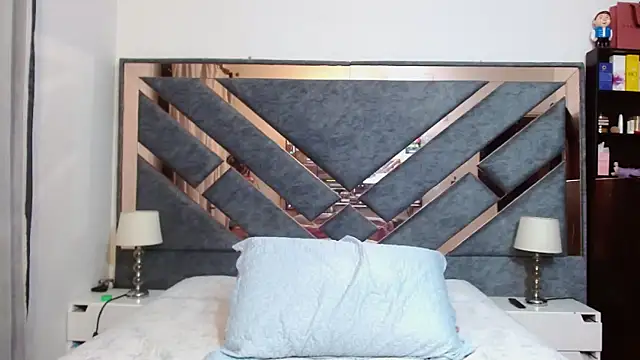 KarlaTesg online show from December 2, 10:42 am