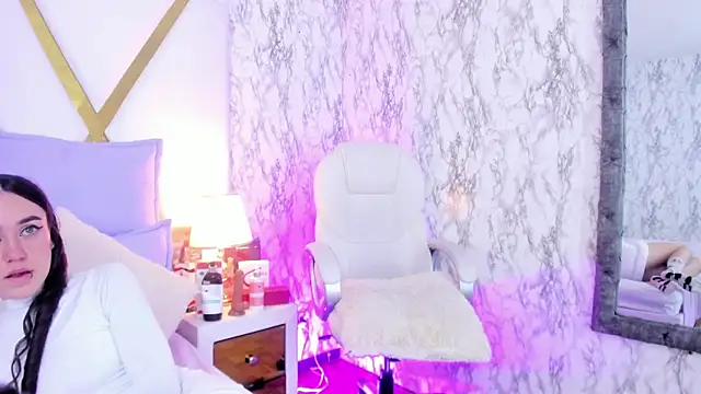 Athziry  online show from December 6, 7:54 am