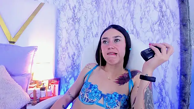 Athziry  online show from January 10, 5:24 pm