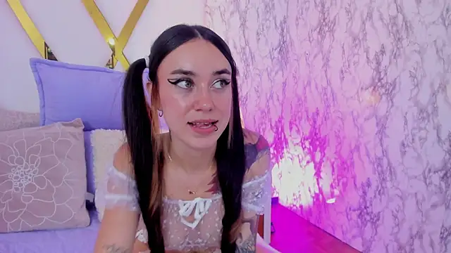 Athziry  online show from January 17, 12:42 am