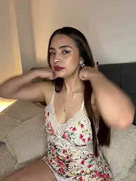 Snapshot of soy_paulina chatting on January 22, 5:37 am soy paulina online show from January 22, 5:37 am