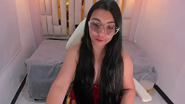 Karla hernandez  online show from February 14, 5:03 pm