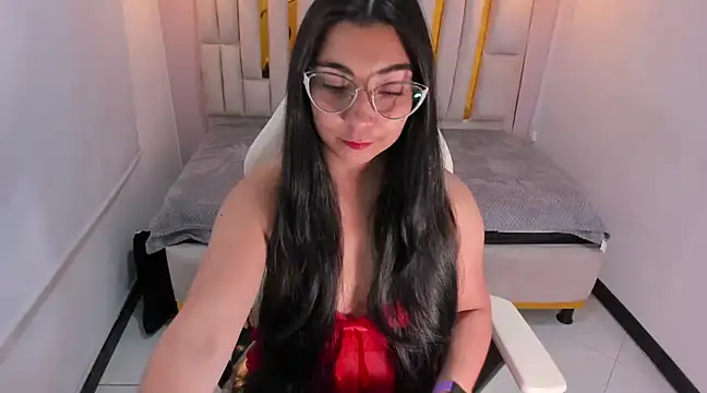 Karla hernandez  online show from March 11, 11:01 am