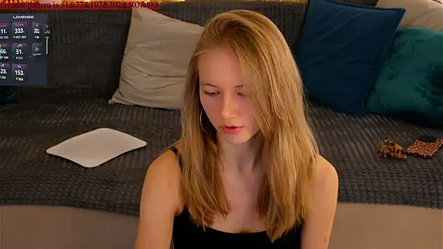 Alexandra Demore online show from February 19, 12:35 am