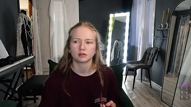 Snapshot of Alexandra_Demore chatting on July 25, 7:11 pm Alexandra Demore online show from July 25, 7:11 pm