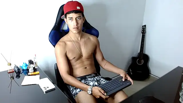 Snapshot of Juan_da01 chatting on January 12, 2:45 am Juan da01 online show from January 12, 2:45 am