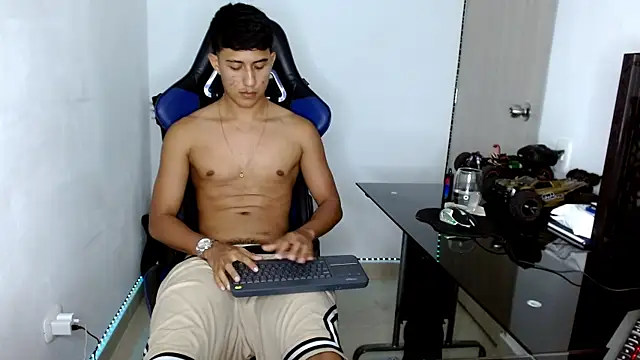 Snapshot of Juan_da01 chatting on February 25, 6:58 am Juan da01 online show from February 25, 6:58 am