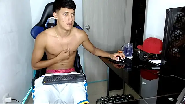 Snapshot of Juan_da01 chatting on March 13, 12:48 am Juan da01 online show from March 13, 12:48 am